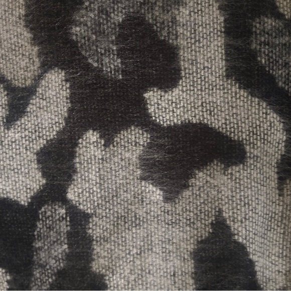 Steve Madden Scarf - Picture 2 of 4